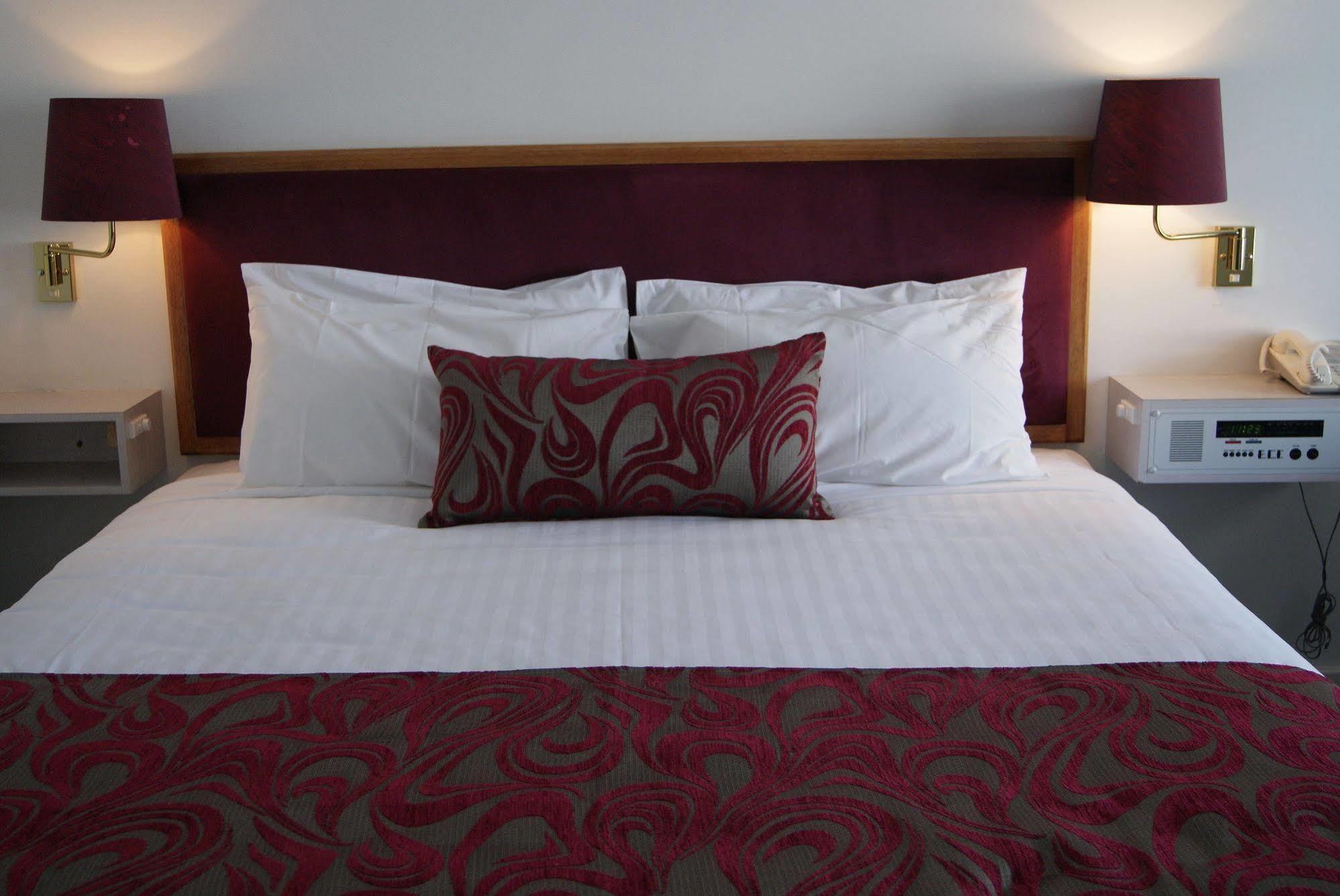 Surestay Hotel By Best Western The Clarence On Melville Albany Exterior foto